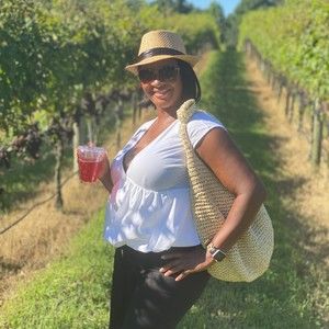 Meet your Posher, Tia